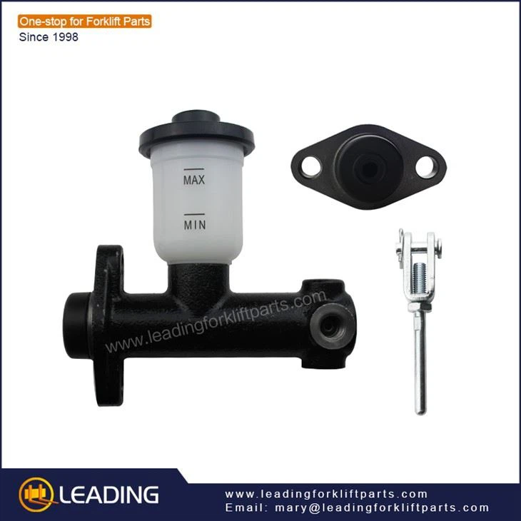 Lift truck brake master cylinder 1